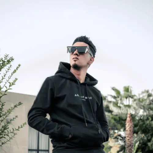 Thoughtful Gifts for Boyfriend: 25 Meaningful Ideas That Show How Much You Care 10 Stylish Premium Hoodie
